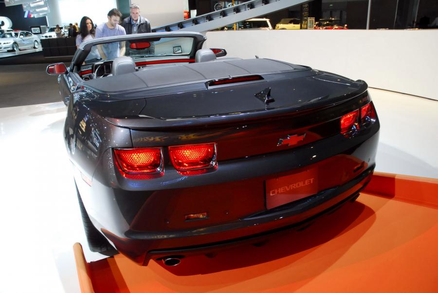  Chevrolet Camaro Convertible 2011 года  (фото 55 из 82)